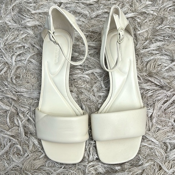 Vince Pepa Leather Ankle Strap Open Toe Kitten Heel Sandals in Marble Cream Sz 9 - Picture 6 of 14
